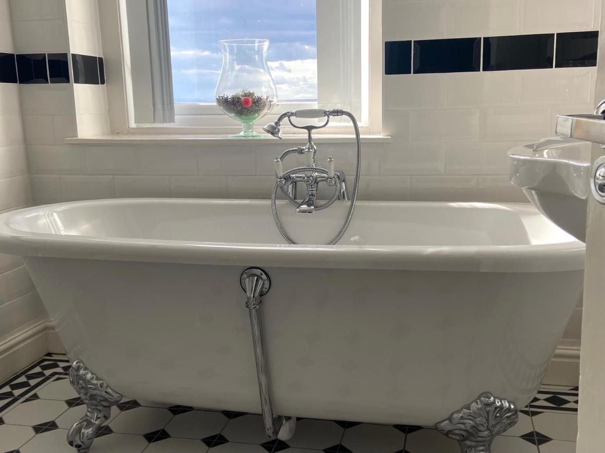 The House Luxury Super Mare