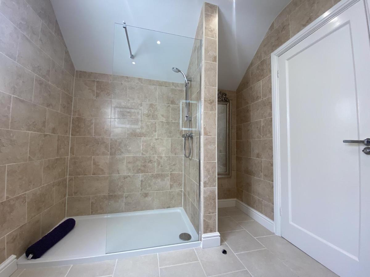 The House Luxury Super Mare Holiday home *
