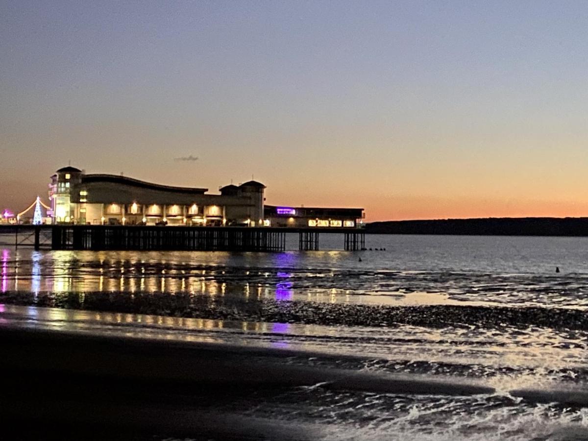 The House Luxury Super Mare Holiday home