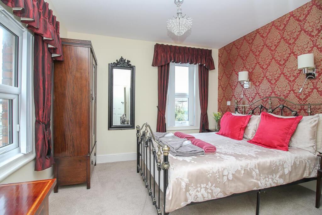 The House Luxury Super Mare Weston-super-Mare