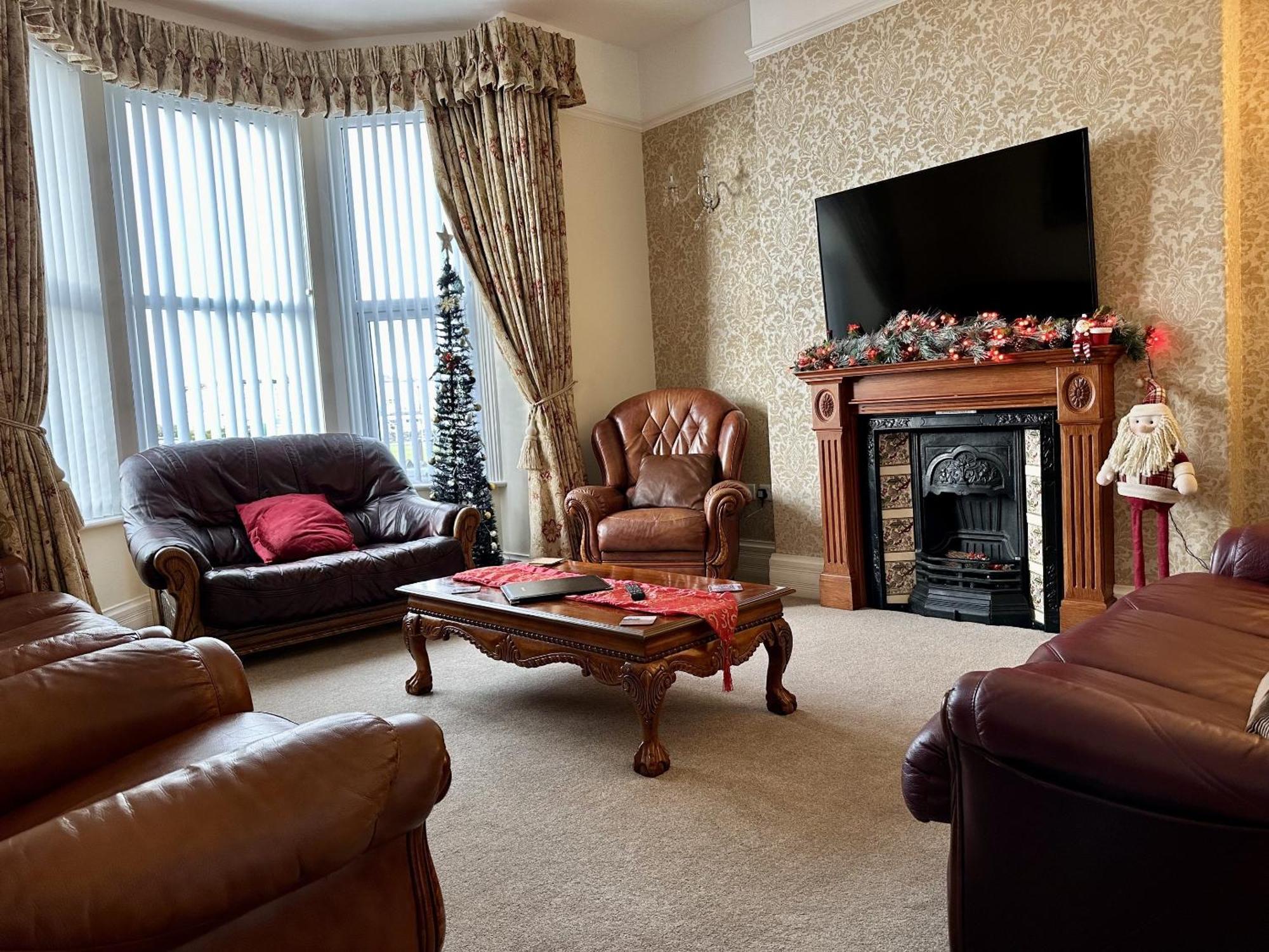 The House Luxury Super Mare Holiday home